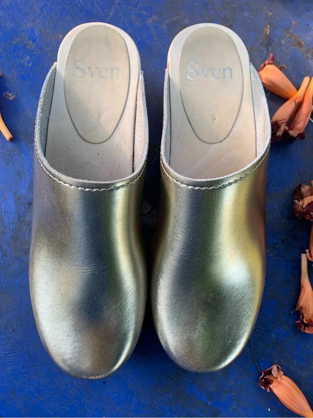 SVEN Metallic Gold Clogs